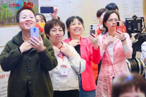 紅杏林學員合影 紅杏林學員合影