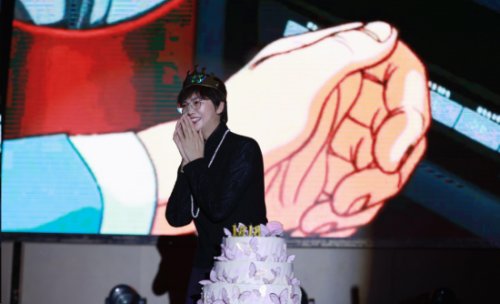 大家為末兒老師送上生日蛋糕