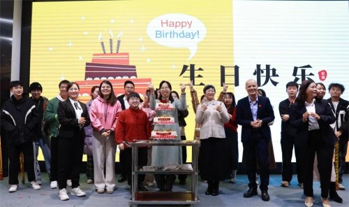 長沙紅杏林老師和學員合影